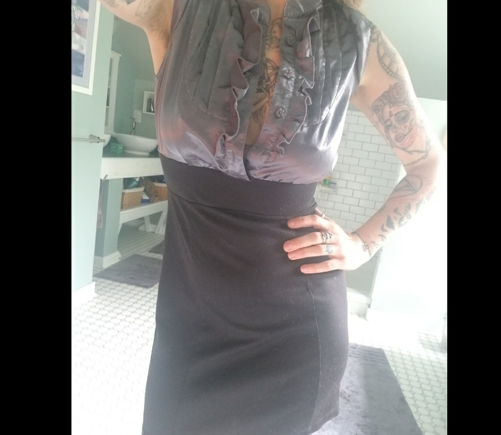 Dress - Picture 3 of 6